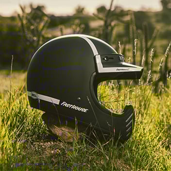 nieuw in ons assortiment: bell helmets
